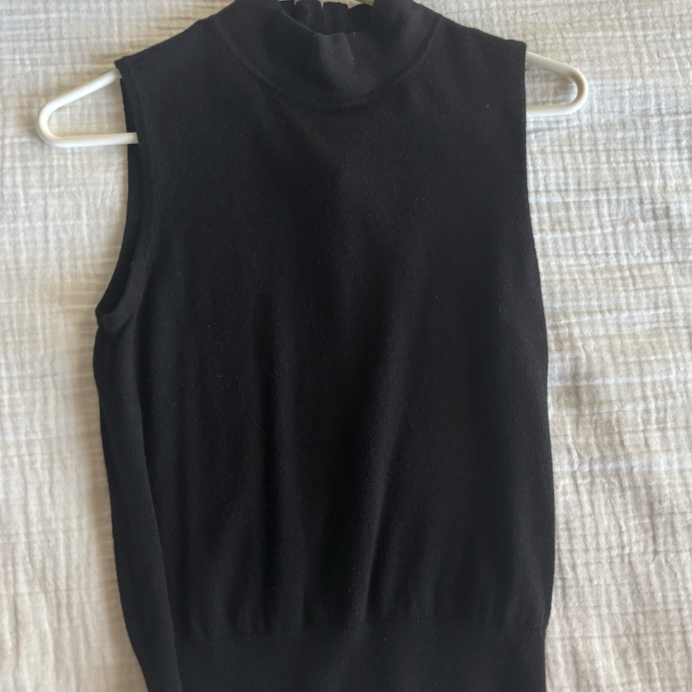 White House Black Market Dark Sleeveless Top